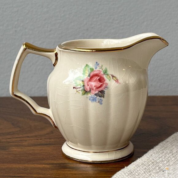 Porcelain Creamer by Sadler, England - Picture 2 of 13